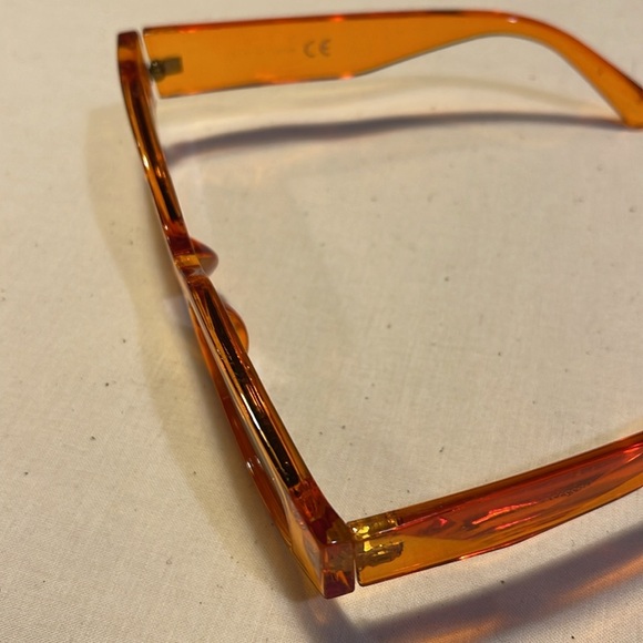 Sunglasses - Picture 4 of 4